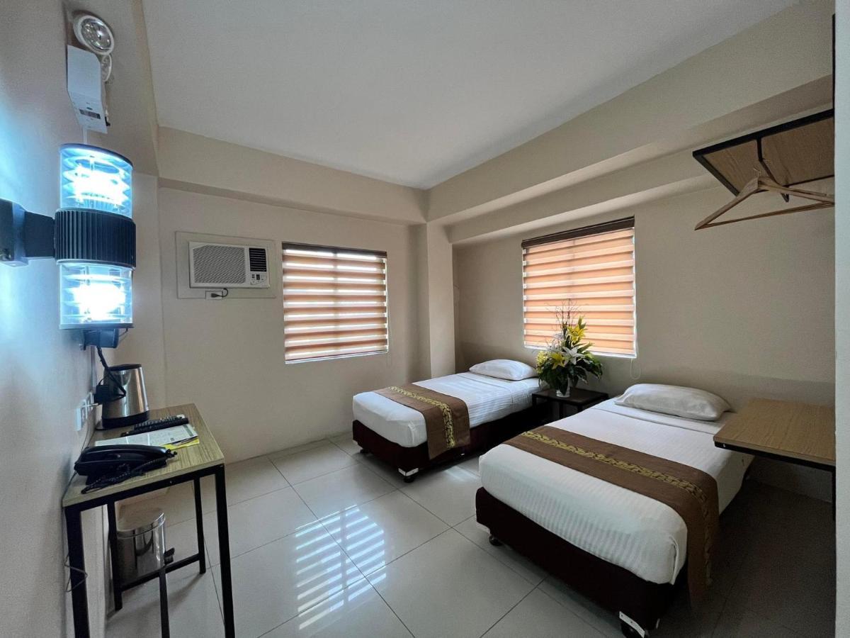 Eon Centennial Express Hotel Iloilo Zewnętrze zdjęcie