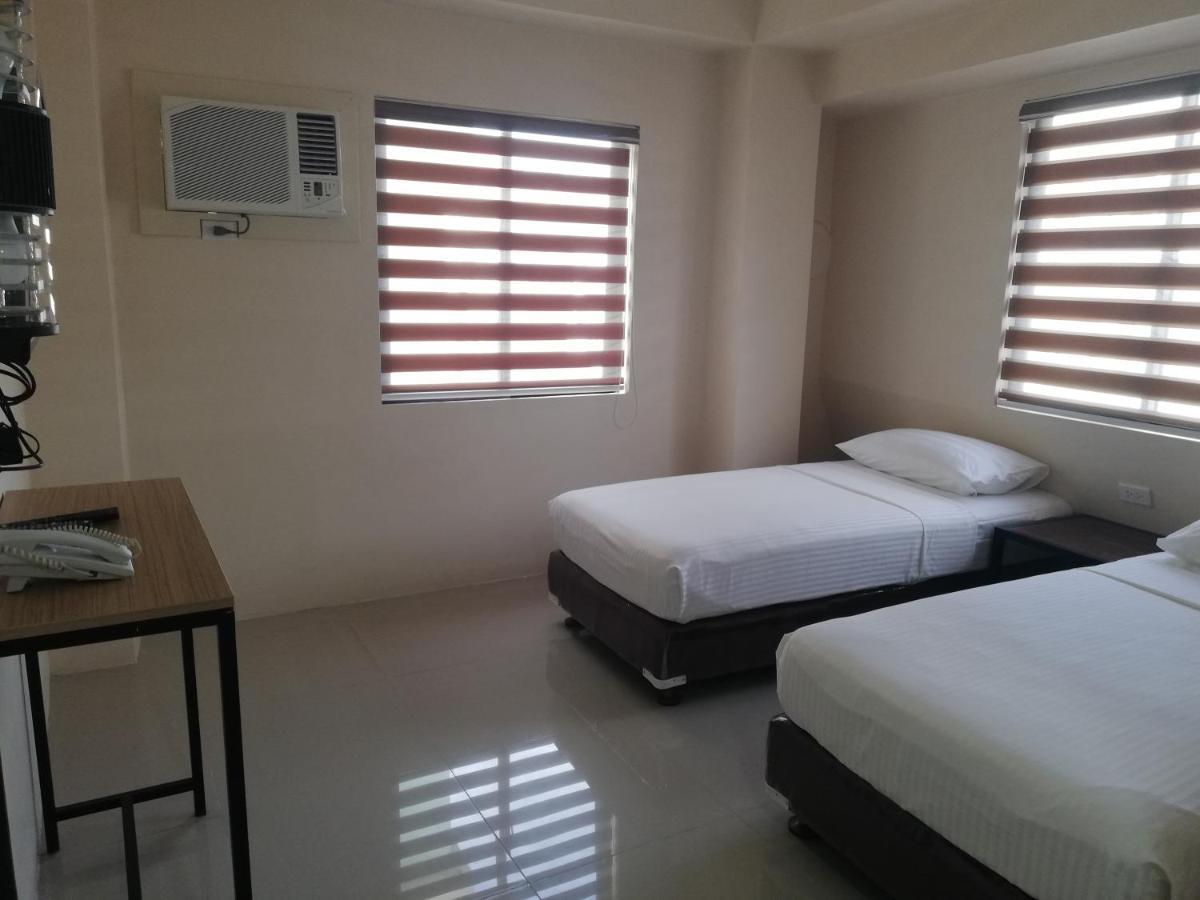 Eon Centennial Express Hotel Iloilo Zewnętrze zdjęcie